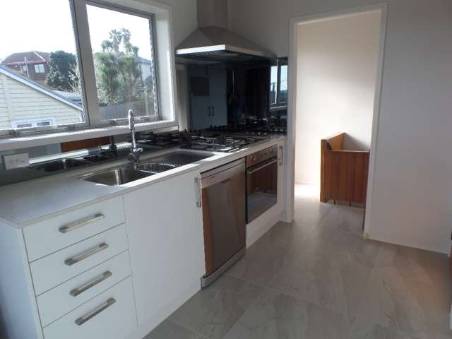 1/3 Fifeshire Street Belmont_2