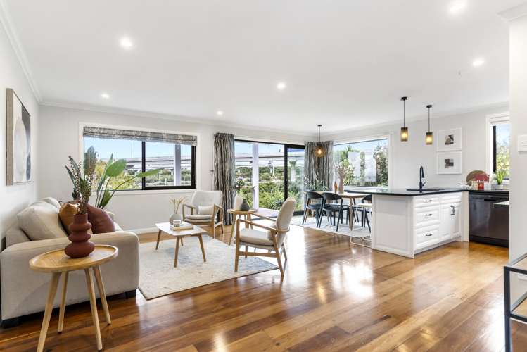 35 Waterbank Crescent Waterview_6