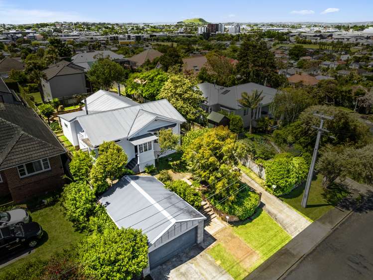 80 Ngatiawa Street One Tree Hill_13