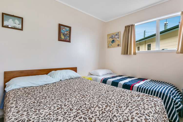 16 Rowena Crescent Motuoapa_10