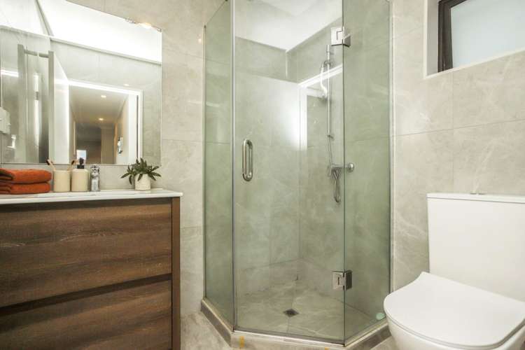 16a James Street Mangere East_9