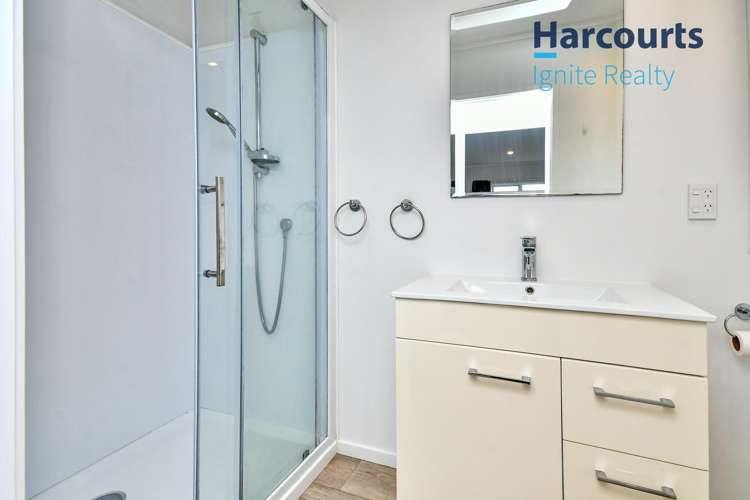 8 Booker Place Manurewa_18