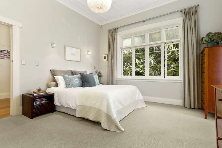 20 Ascot Avenue Narrow Neck_9