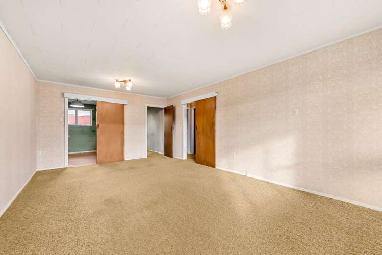 52d Whites Line West Woburn_3