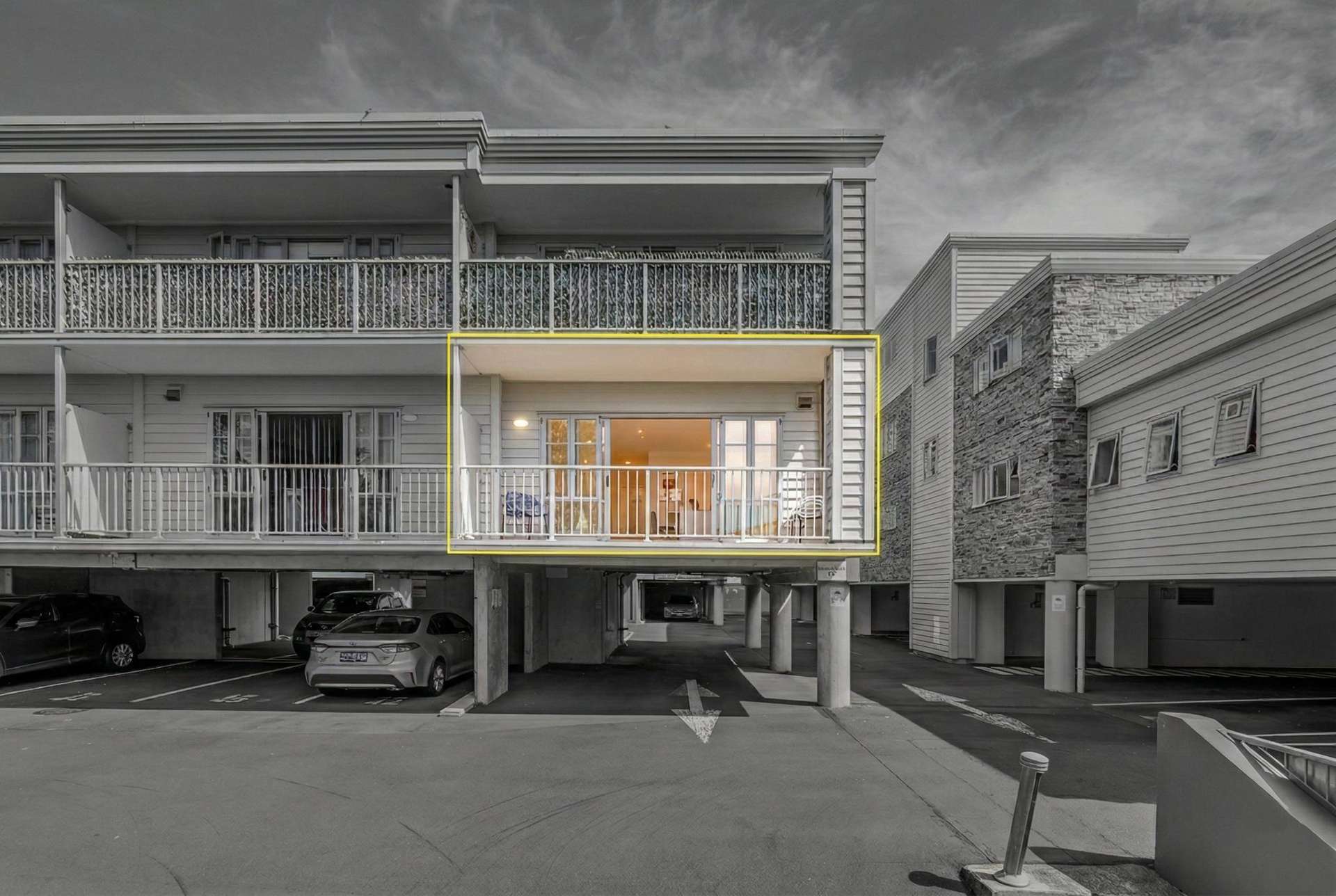 1N/3 Keystone Avenue Three Kings_0