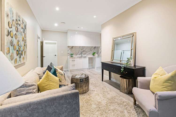 21F Stamford Crescent Flat Bush_4