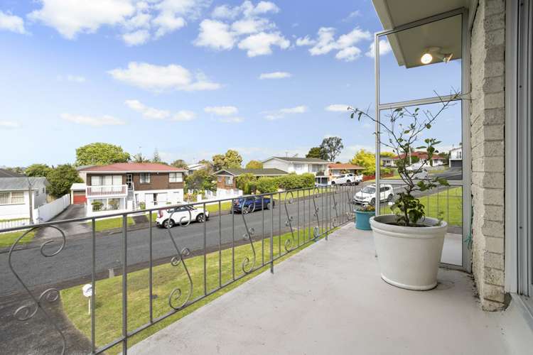 6 Bodi Place Te Atatu South_21