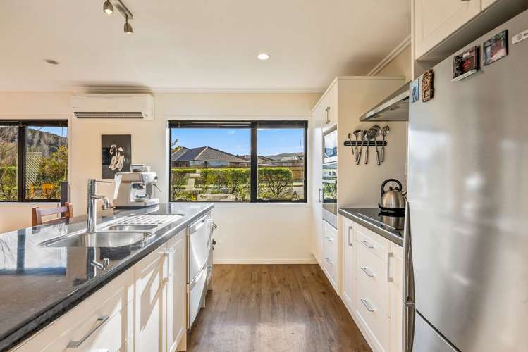 48 Sunstone Crescent Brown Owl_3