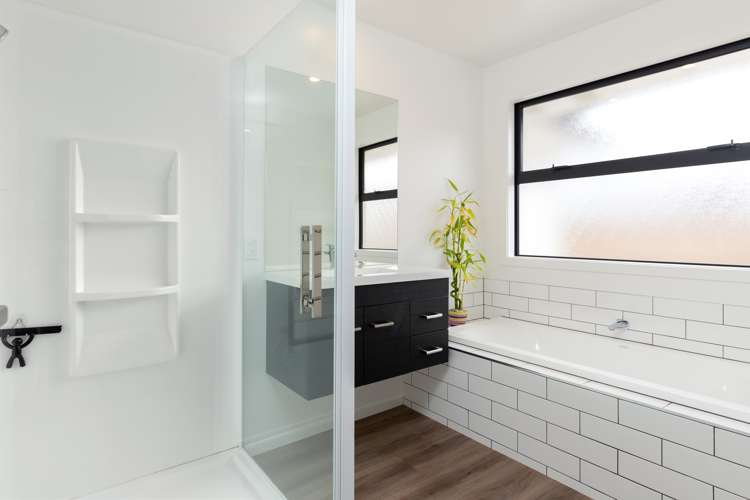 29 Corsair Crescent Burleigh_14