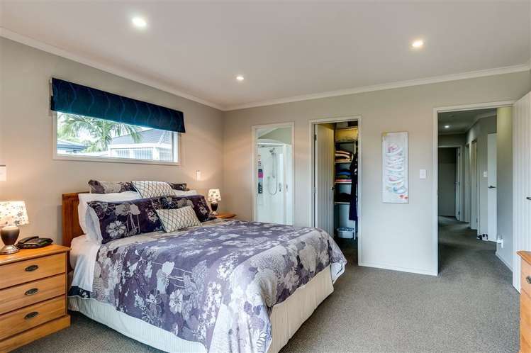 17 Palliser Place Poraiti_12