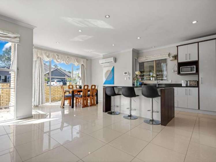 51 Coachman Drive Flat Bush_3