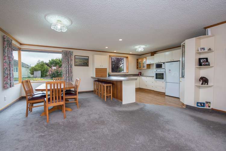 8 Montrose Street Mosgiel_6