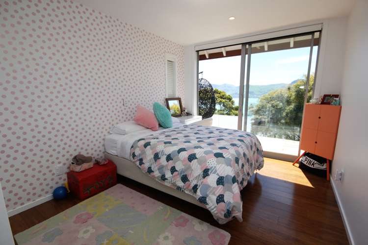 298a Marine Drive Charteris Bay_15