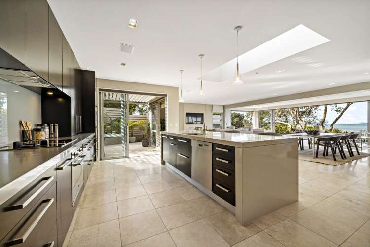 17 Calder Place Wai O Taiki Bay_14