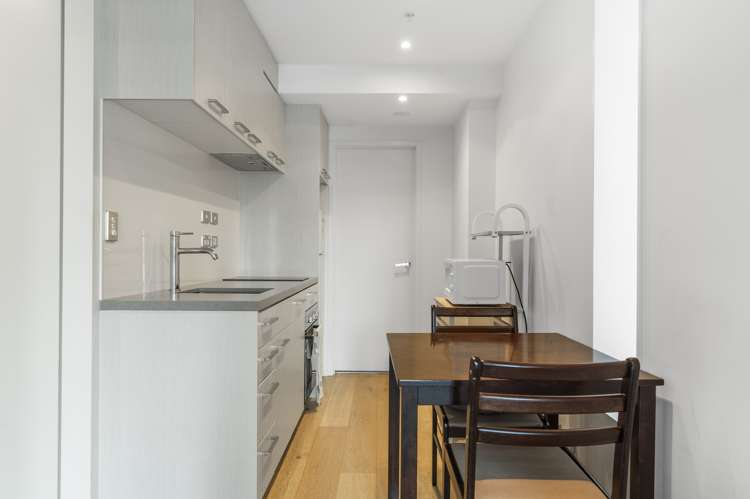 601/8 Airedale Street_4