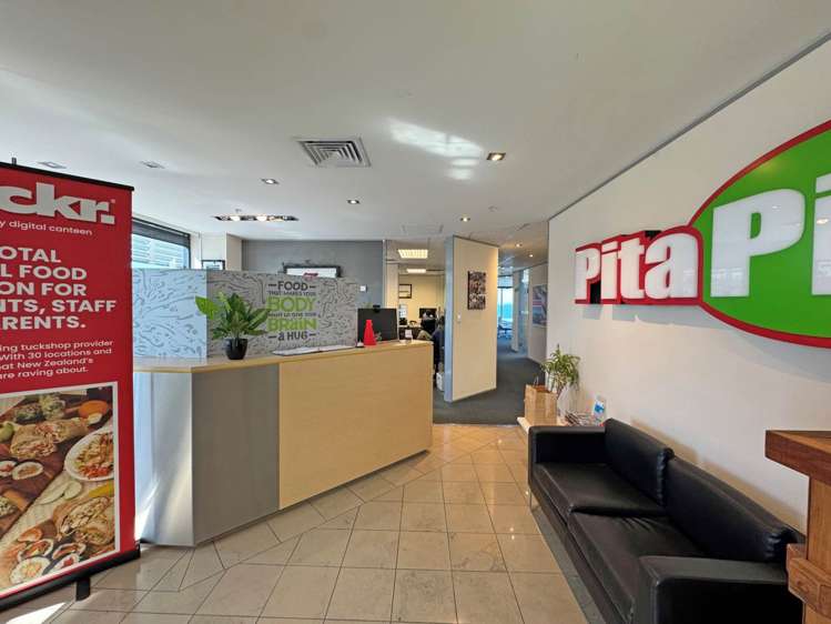 Unit 5/95 Hurstmere Road Takapuna_5