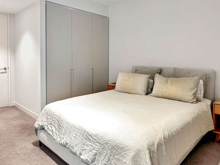 803/141 Pakenham Street West City Centre_12