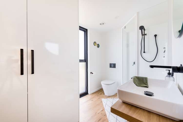 203 Highcliff Road Shiel Hill_17