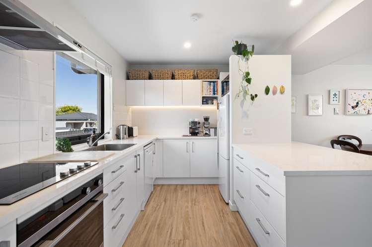 4/33 Winchester Street Merivale_1