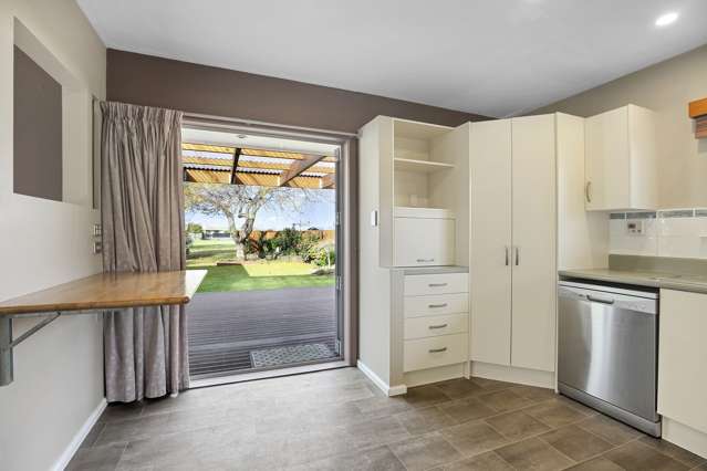 7 Carters Road Aranui_2