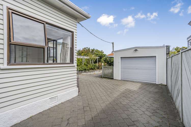 24 Glamis Avenue Strathmore Park_14