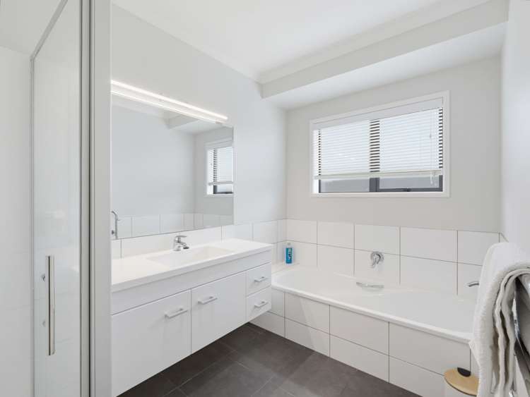 21 Omega Place Coastlands_24