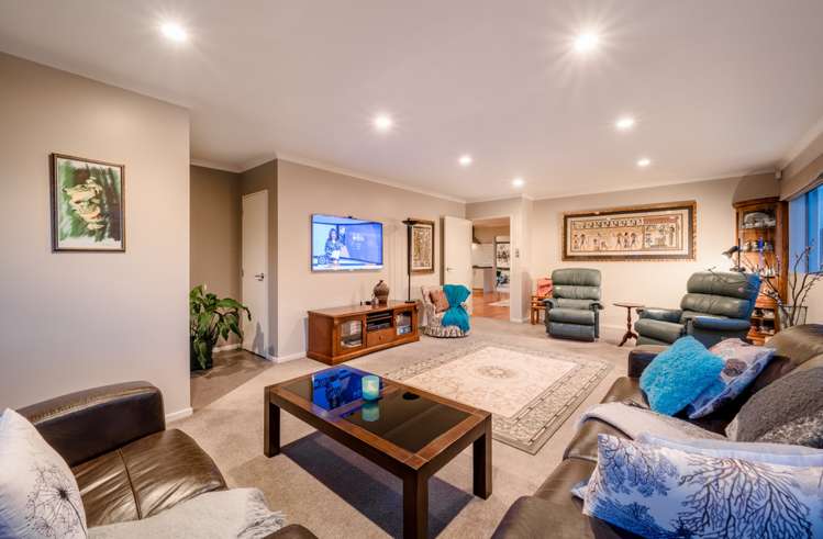 22 Gibbston Crescent Flat Bush_23