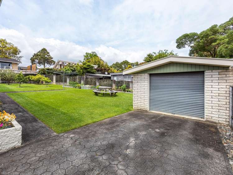 22 Splitt Avenue Glenview_15