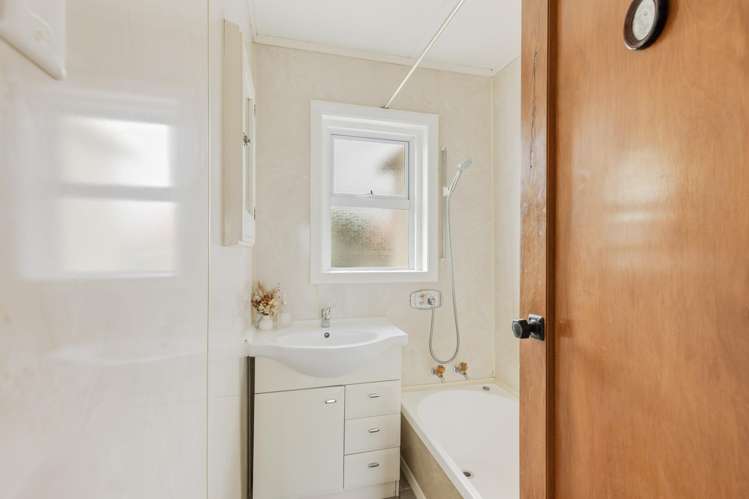 55 Wrantage Street Westown_24