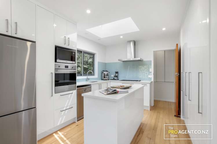 201 Woodlands Park Road Titirangi_11
