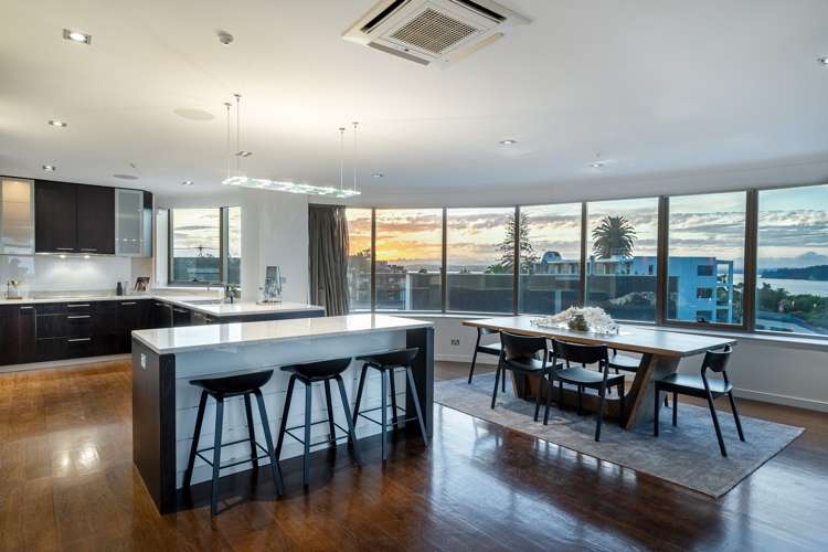 2/97 Jervois Road Herne Bay_5