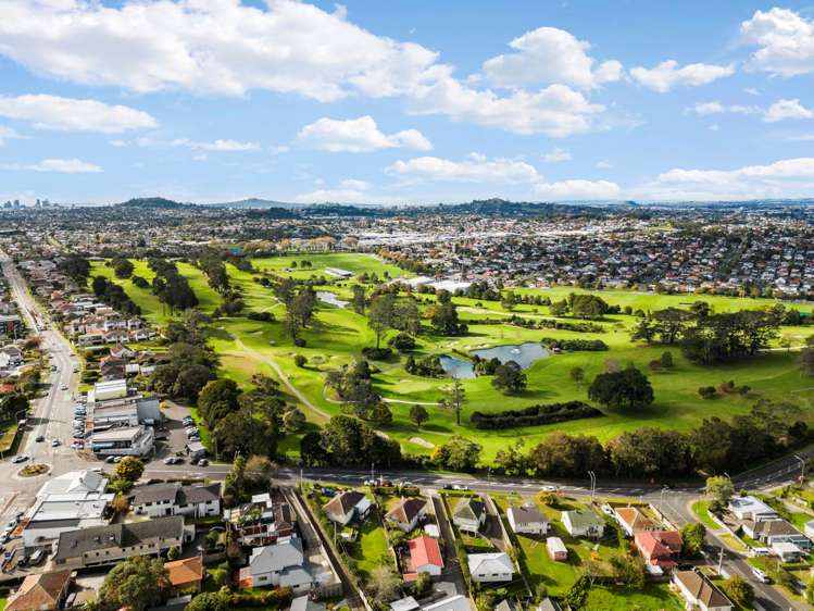 577 Richardson Road Mount Roskill_18