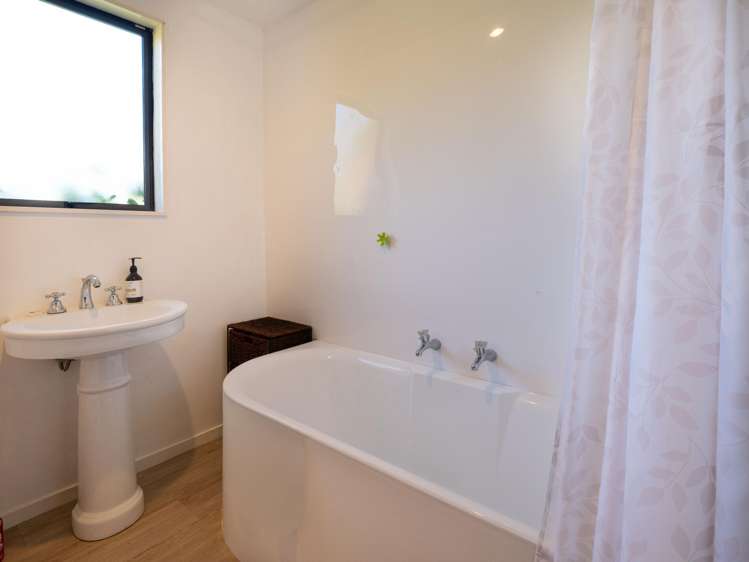 577 Little Akaloa Road Little Akaloa_13