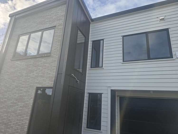3/97 Hillsborough Road_0