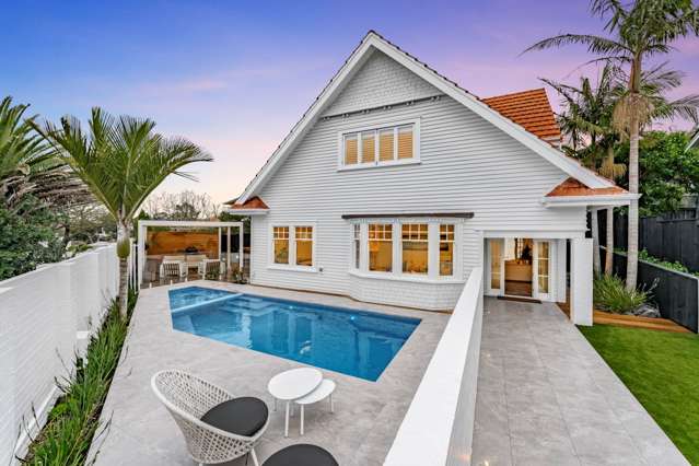 Stunning Family Oasis Above St Heliers Beach