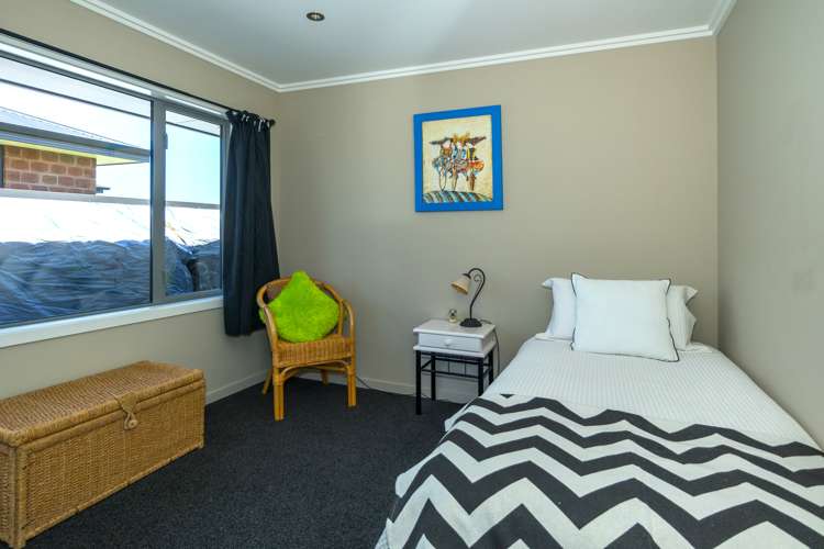 17 Lakeland Avenue Twizel_13