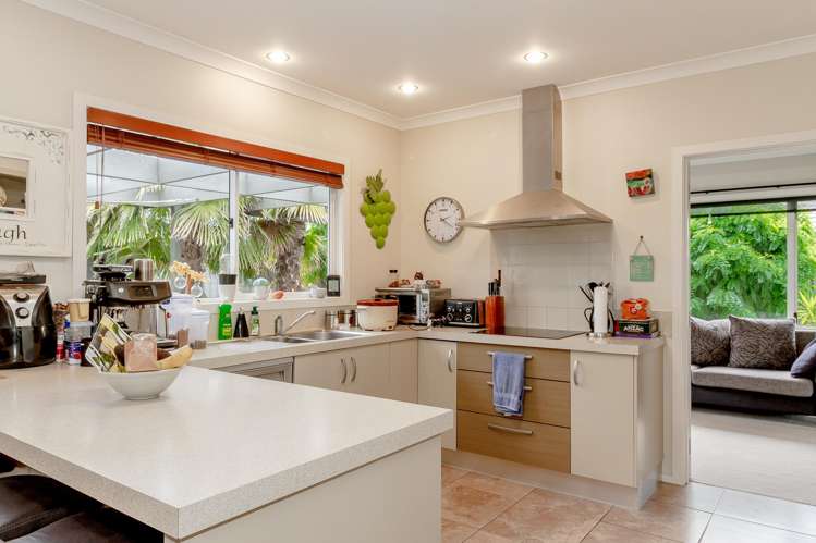 10 Somes Place Poraiti_7