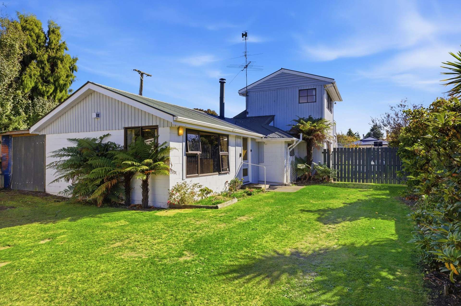 20 Queens Avenue Waikuku Beach_0