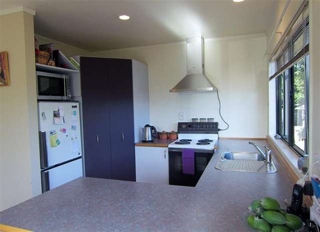 90A Michael Road 1330_3