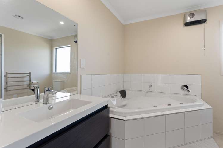 8 St Johns Heights Otamatea_10