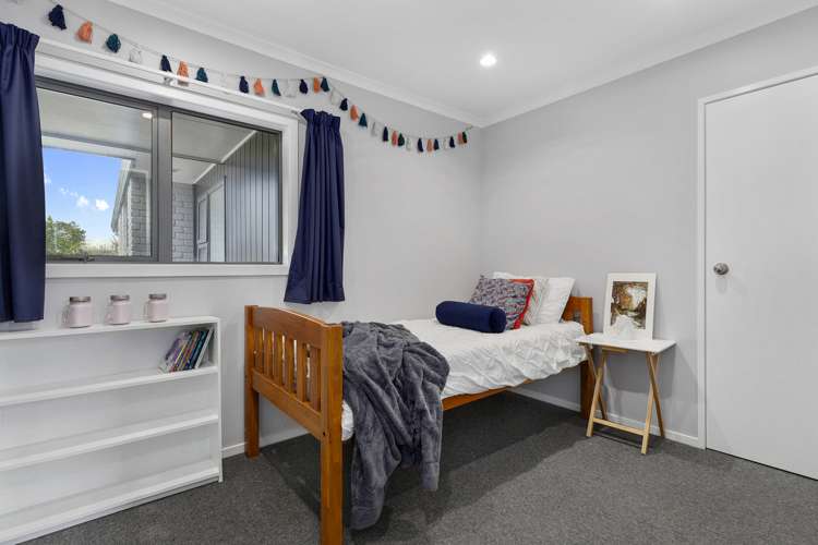 8 Cooper Place Chedworth_16