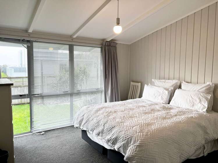 98 Torkar Road Clarks Beach_6