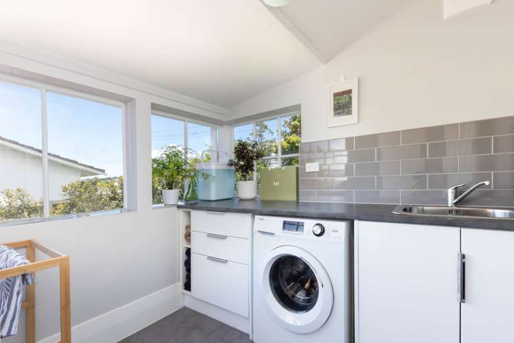 38 West Coast Road Glen Eden_14