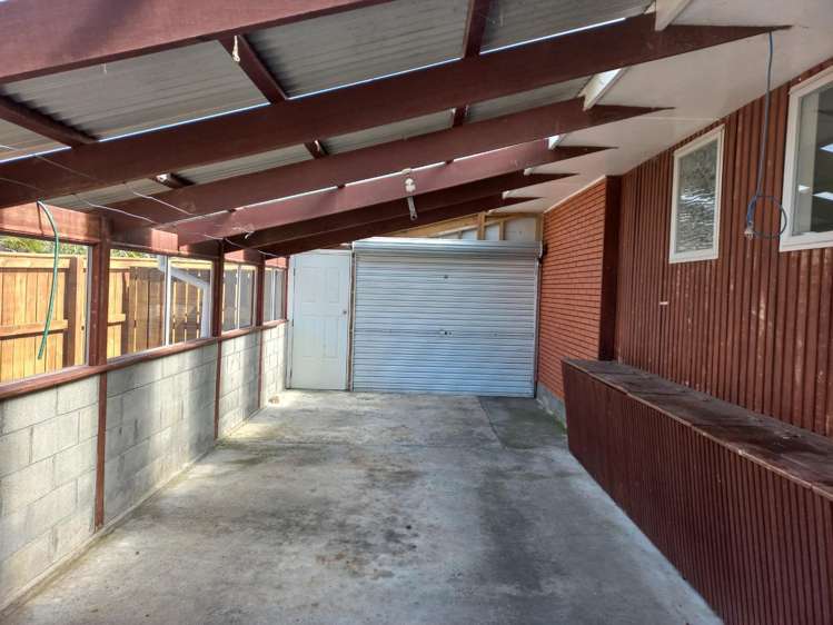 11 Fairbank Avenue Stratford_14