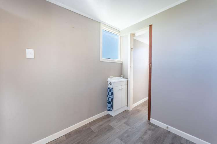 35 Raymond Street West End_14