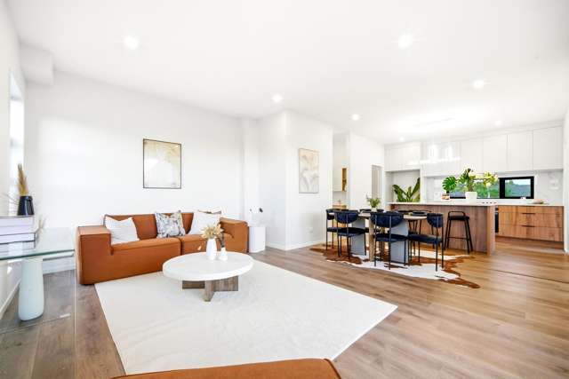 Modern Family Living at Ta Atatu Peninsula