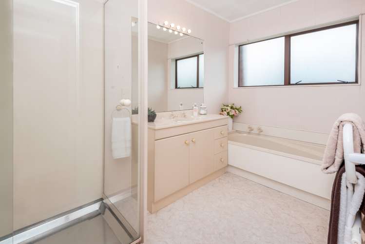 2/24 Parkhill Road Mellons Bay_17