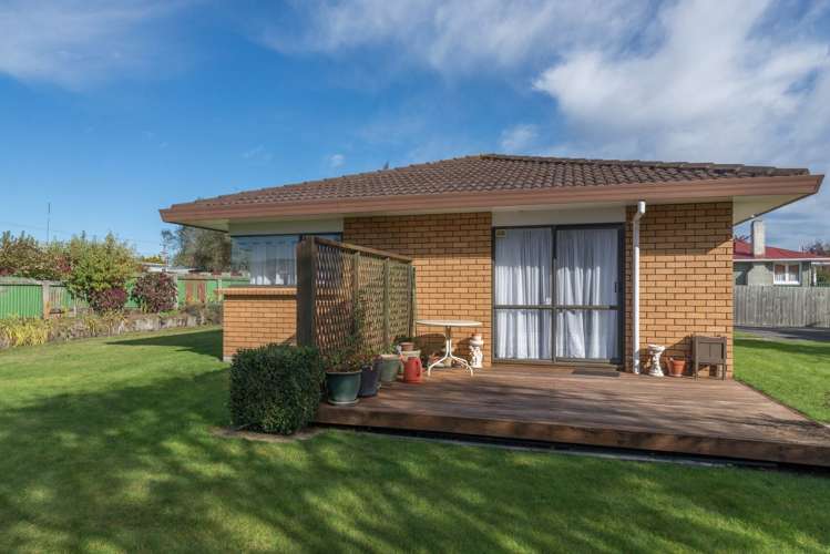 8b Rutland Street Utuhina_11