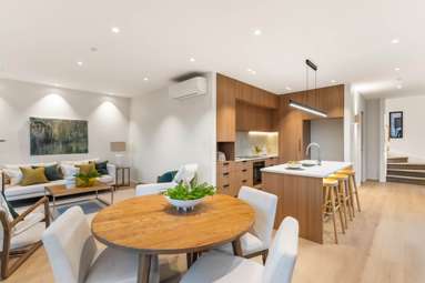 26-28 Weybridge Crescent_4