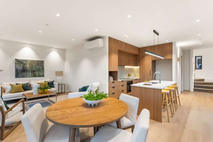 26-28 Weybridge Crescent_4